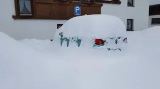 Śnieg w miasteczku Piosmes