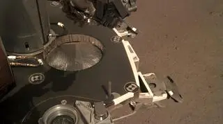 Sonda InSight przysłała zdjęcia z Marsa