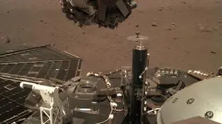 Sonda InSight przysłała zdjęcia z Marsa