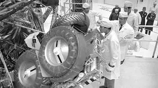 Sprawdzanie księżycowego łazika (NASA