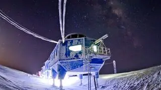 Stacja badawcza na Antarktydzie ma kształt gąsienicy (British Antarctic Survey)