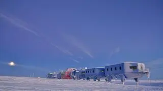 Stacja badawcza na Antarktydzie ma kształt gąsienicy (British Antarctic Survey)