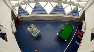 Stacja badawcza na Antarktydzie ma kształt gąsienicy (British Antarctic Survey)