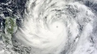 Supertajfun Usagi - zdjęcie satelitarne z 19.09 (NASA Goddard MODIS Rapid Response Team)