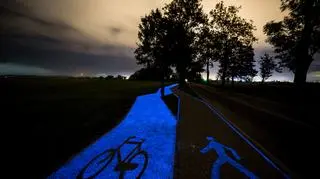 Świecąca ścieżka rowerowa