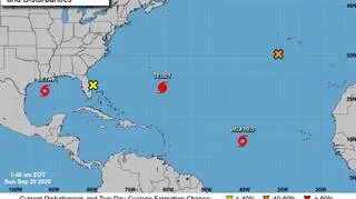 Sytuacja pogodowa na Oceanie Atlantyckim (NHC/NOAA)