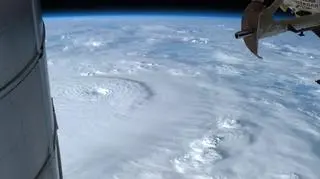 Tajfun Boha sfotografowany 2 grudnia przez astronautę z Międzynarodowej Stacji Kosmicznej (NASA ISS)