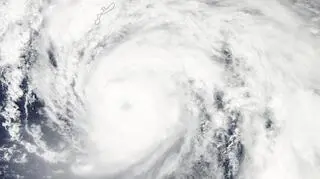 Tajfun Sanba zmierzający na Okinawę (MODIS/NASA)