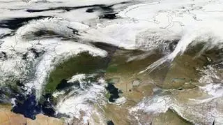 Układ chmur nad Rosją 8.05