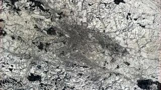 Widok Krakowa z Międzynarodowej Stacji Kosmicznej (Twitter/Cmdr_Hadfield)