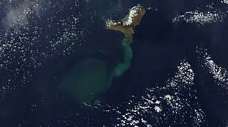 Widok satelitarny na wulkan z 2 listopada (NASA)