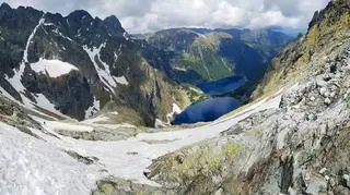 Widok z Rys na Czarny Staw i Morskie Oko