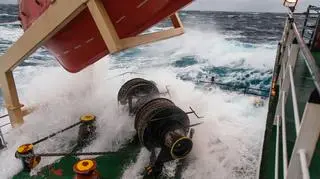 Wody oceanu były bardzo wzburzone