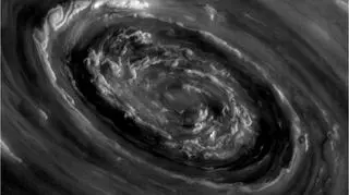 Wspaniałe zbliżenie na burzę (NASA)