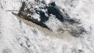 Wybuch wulkanu Eyjafjallajokull na Islandii - Satelita Aqua/NASA