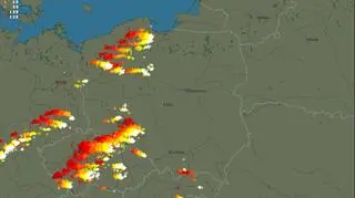 Wyładowania atmosferyczne 23.04.18 z godz. 17.00 (blitzortung.org)