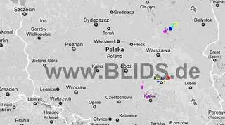 Wyładowania atmosferyczne na terenie kraju w godz. 7.45-9.45 (blids.de)