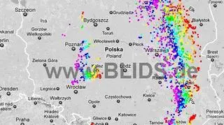 Wyładowania atmosferyczne na terenie Polski w godz. 18.45 - 20.45 (blids.de)