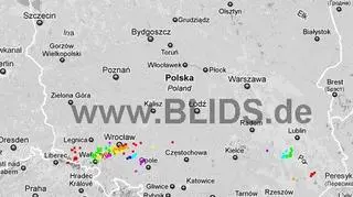 Wyładowania atmosferyczne na terenie Polski w godz. 19.45 - 21.45 (blids.de)