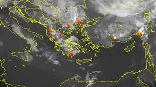 Wyładowania atmosferyczne nad Grecją - godz