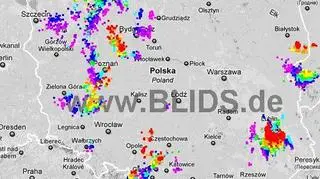 Wyładowania atmosferyczne w Polsce z godz. 19.15-21.15
