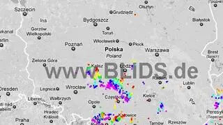 Wyładowania na terenie kraju w godz. 18.30-20.30 (blids.de)
