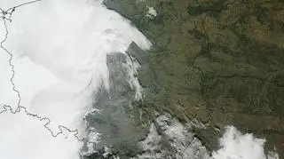 Zachmurzenie nad Polską o godzinie 13
