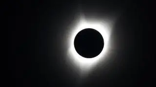 Zaćmienie Słońca widziane z kosmosu (NASA)