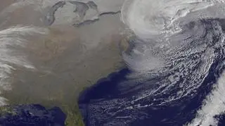 Zdjęcie satelitarne burzy Nemo nad USA z 9 lutego (NASA/GOES Project)