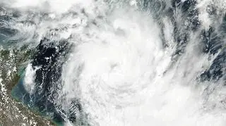 Zdjęcie satelitarne cyklonu Trevor (NASA - Suomi NPP Nighttime Satellite)