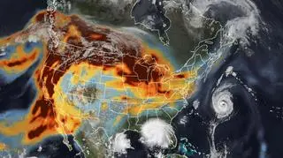 Zdjęcie satelitarne drogi dymu z kalifornijskich pożarów z 14 września (earthobservatory.nasa.gov)