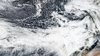 Zdjęcie satelitarne sztormu Elsa (NASA Worldview, EOSDIS)