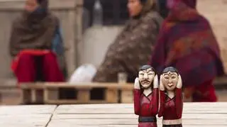 Zima dokucza Nepalczykom (PAP/EPA)