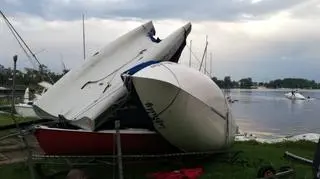 Zniszczenia po burzy w Olsztynie (Arkadiusz/Kontakt 24)