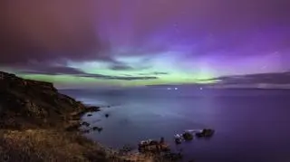 Zorza polarna nad hrabstwem Donegal w Irlandii - Kontakt Meteo/Patryk Sadowski
