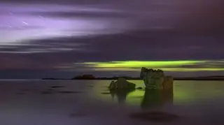 Zorza polarna nad hrabstwem Donegal w Irlandii - Kontakt Meteo/Patryk Sadowski