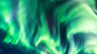 Zorza polarna w kształcie smoka (Jingyi Zhang & Wang Zheng/NASA)
