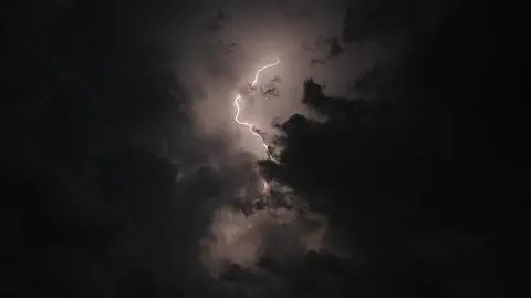 Nocą też może zagrzmieć