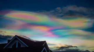 Polarne chmury stratosferyczne nad norweską miejscowością Stjordal