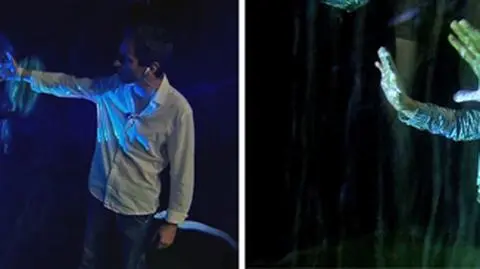 Ekran z pary wodnej jak hologram