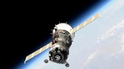 Rosyjski statek kosmiczny  Soyuz MS-14 z robotem Fedorem na pokładzie