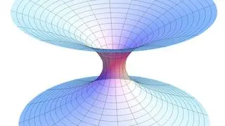Chińscy astrofizycy podejrzewają, że niektóre czarne dziury to tunele czasoprzestrzenne