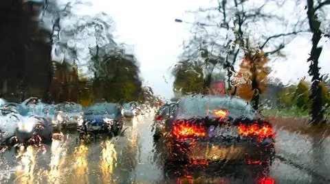 Na polskich drogach ślisko od deszczu