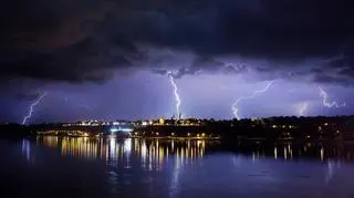 Po południu kolejny front na zachodzie