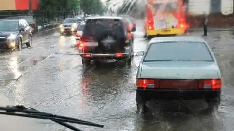 W całym kraju będzie mokro na drogach