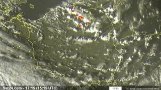 Burze oznaczone są plusami