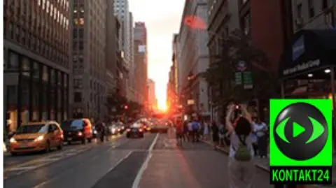 Zobacz "Manhattanhenge". Zdarza się dwa razy w roku