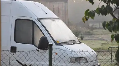 W nocy z 13 na 14 października w miejscowości Cieszków, woj. dolnośląskie, pogoda zrobiła mieszkańcom psikusa. Przewidywana temperatura pokazywana nie tylko na stronach internetowych i w telewizji była w skali od 3 do 5 stopni Celsujsza. Niestety,...