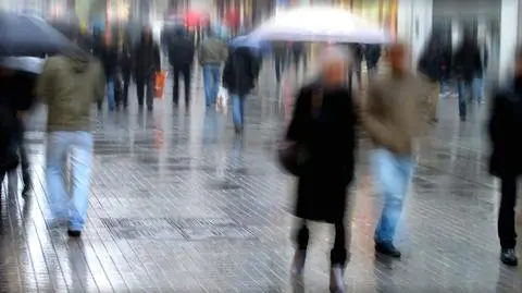 W całym kraju deszczowo i wietrznie