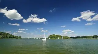 Wody Wielkich Jezior Mazurskich zasilają największe Polskie jezioro Śniardwy